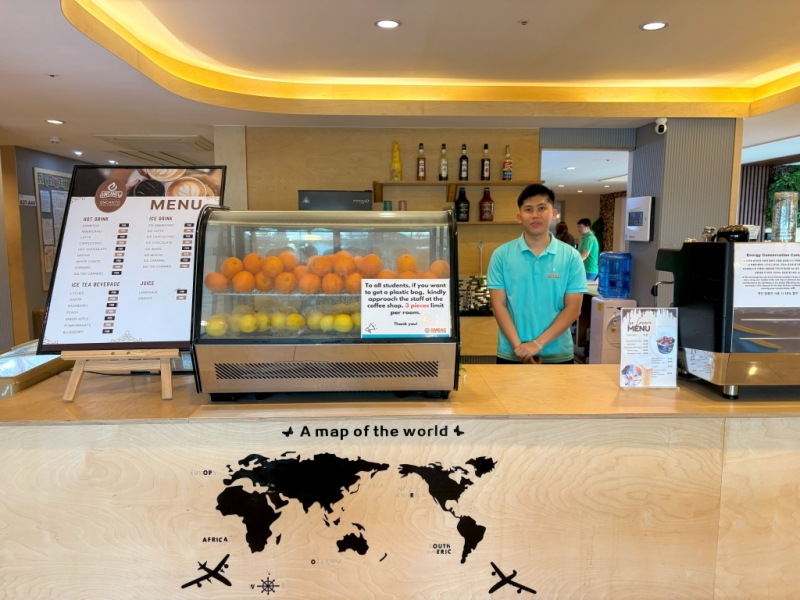 フィリピン留学 Cebu21 - SMEAG ENCANTO-Front,cafe area, nurse station-2